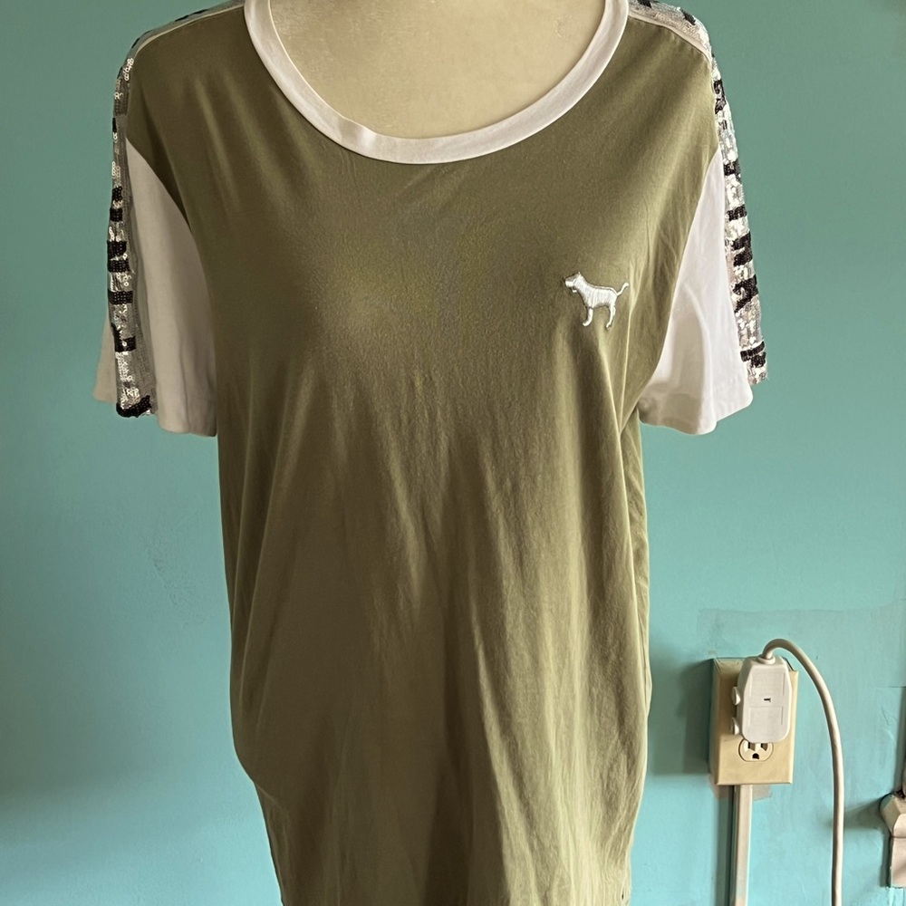 VICTORIA’S SECRET PINK Olive Green/White with Silver Sequins Bling Tee Size M